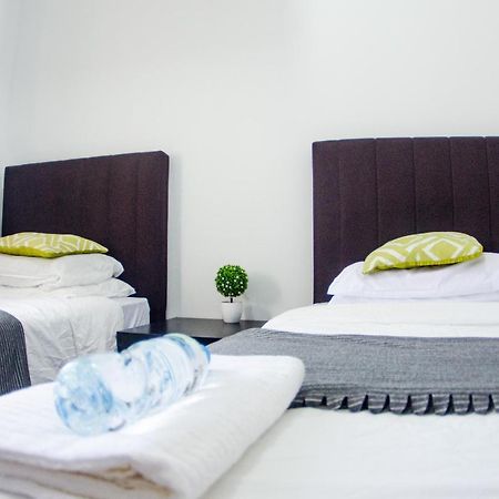 Poni Homestay Muara Zewnętrze zdjęcie
