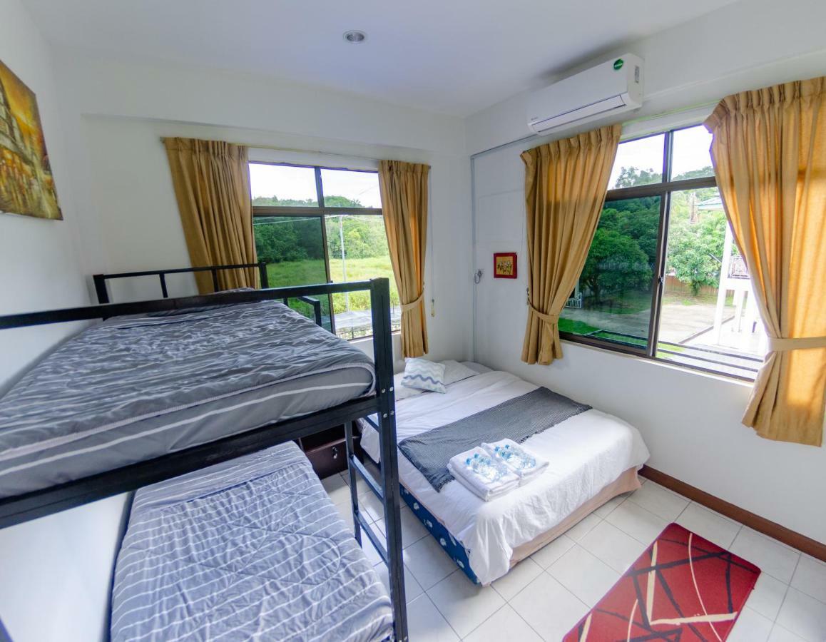 Poni Homestay Muara Zewnętrze zdjęcie