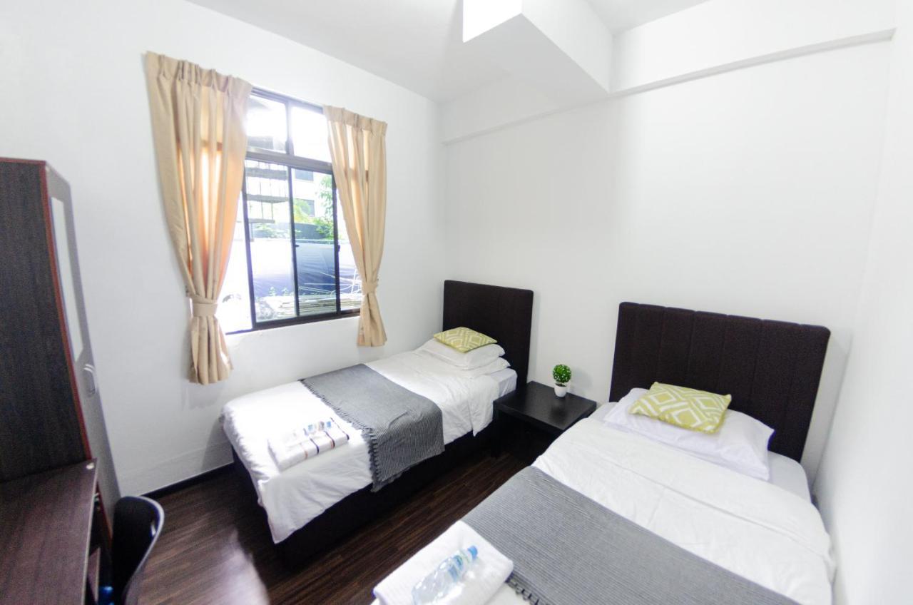 Poni Homestay Muara Zewnętrze zdjęcie